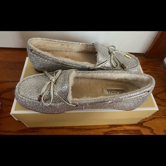 Michael Kors Sutton Moccasins With Sheared Lamb Fur Lining - Picture 4 of 10